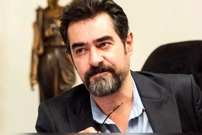 ویدیویی خنده دار از شهاب حسینی که ادای خانمهایی که تزریق ژل انجام داده‌اند رو درمیاره😂