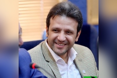 (ویدیو) صحبت های دکتر ناصر پروانی درباره آسیب رفتار والدین: وای بر پدر و مادری که کنکورو میکنه اولویت اول زندگی بچهاش این چه خیانتیه!