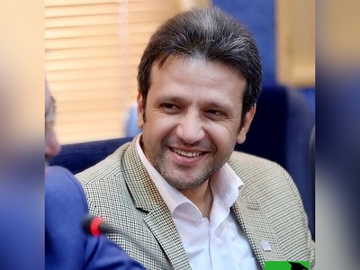 (ویدیو) صحبت های دکتر ناصر پروانی درباره آسیب رفتار والدین: وای بر پدر و مادری که کنکورو میکنه اولویت اول زندگی بچهاش این چه خیانتیه!