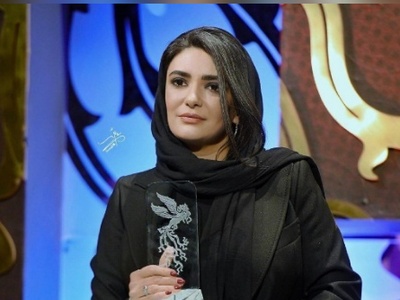 نگاهی به تیپ و استایل بازیگران زن ایرانی که موفق به دریافت سیمرغ جشنواره فجر شدند/هانیه توسلی، شبنم قربانی، لیندا کیانی، فریبا نادری، الناز شاکردوست،طناز طباطبایی و...