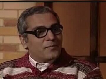 ویدیو/ شب شعر فوق خنده‌دار «مرد هزار چهره» مهران مدیری / از سزارین ادبی «رسول نجفیان» تا لیست خریدی که «استاد طوفان» به جای شعر غالب کرد