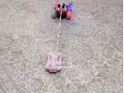 ابتکار مرد ایرانیِ بی‌پول برای نخریدن جاروی رباتیک به عنوان کادوی روز زن همسرش؛ وصل کردن نپتون دستی به ماشین کنترلی پسرش و بقیه ماجرا+ویدیو/ خدا به دادش برسه😂