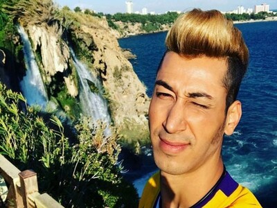 (ویدئو) بهتاش پایتخت در خندوانه، «بهرام افشاری»: بچگی خیلی تخس بودم/ یکی از "معلمامون" انقد منو کتک زد، خسته شد، کلاسو تعطیل کرد، گفت: برید خونه‎‌هاتون😁