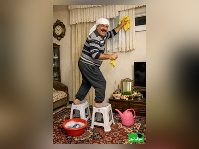 زنگ خلاقیت: ابتکار خنده‌دار و تحسین برانگیز مرد چینی در تمیز کردن خانه حماسه آفرید/ بفرست واسه آقاییت یاد بگیره