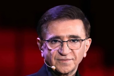 زیباترین جمله‌ دکتر انوشه که باعث می‌شود نگاهت به گذشته برای همیشه تغییر کند / اگر ارزش خودت را بدانی، هرگز به این نقطه برنمی‌گردی