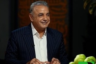 (ویدیو) شعر زیبای حسین منزوی با صدای دلنواز استاد رشید کاکاوند: نام من عشق است آیــا می‌شناسیدم؟/ زخمی‌ام -زخمی سراپا- می‌شناسیدم؟