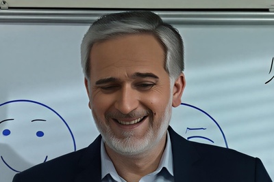 (ویدیو) یادی کنیم از کلاس زبان بدن دکتر مهاجر در لیسانسه ها/ فقط آخرش که دیگه دانشجوها رسما کلافه شده بودن!😂