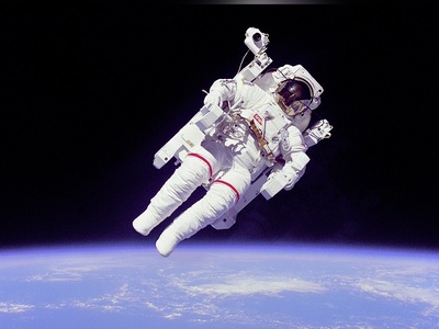 (ویدئو) اگه فضانورد از ایستگاه جدا بشه چی میشه؟ جوابش ترسناک‌تر از چیزیه که فکر می‌کنی!😲