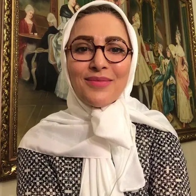 ژیلا صادقی با این تیپ و پوشش متفاوت به بیت رهبری رفت و برای ساعاتی مهمان رهبر انقلاب شد+عکس