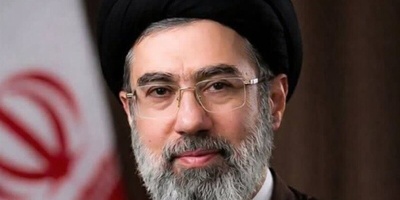 روایت یک تصمیم؛ چرا آیت‌الله سید مجتبی خامنه‌ای محدودیت‌های خاصی را در کلاس‌هایش اعمال کرد؟