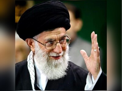 ویدیو/ مقام معظم رهبری در دیدار اعضای هیئت علمی پنجمین کنگرۀ جهانی حضرت رضا (ع) فرمودند: کتب فراوانی داریم اما.../ مِی نابی، ولی از خلوتِ خُم چو در ساغر نمی‌آیی چه حاصل؟