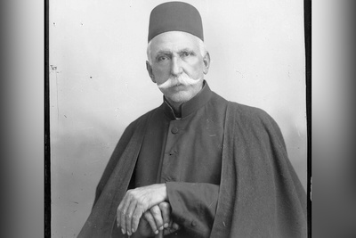 نگاهی به شاهکار پدرنقاشی ایران، «کمال‌المک» از پرتره «ناصرالدین‌شاه» با کلاه مشکی "جواهرنشان "وپردار در 30 سالگی استاد با تکنیک رنگ روغن