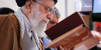 (ویدئو) پشت پرده روش خاص رهبر شهید انقلاب برای شناخت غرب؛ از خواندن رمان‌های روسی تا دیدن 3باره‌ی سریال مشهور هالیوود