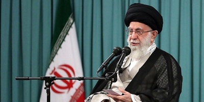 شعرخوانی بااحساس شاعر جوان در محضر رهبر انقلاب که با آفرین‌های رهبری روبرو شد؛ مادربزرگ عطر برنج شمال بود، کم بود نان سفره‌اش اما... +فیلم