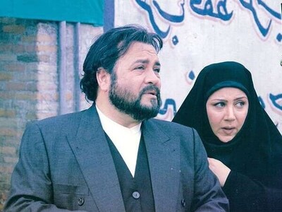 ویدئو/ تلاش‌های بامزه «مازیار لرستانی» برای ارتباط با سربازان عراقی به زبان عربی دست‌وپا شکسته با چاشنیه انگلیسی برای خبرگیری از حاجی گرینوف/لا خواهر، لا مادر؟1