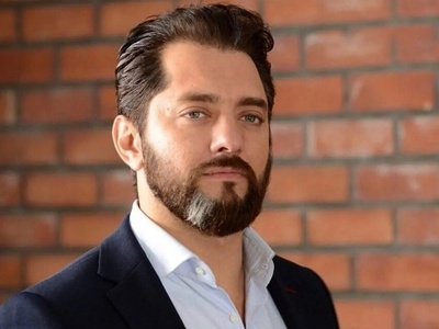 این کودک در راه مدرسه، ستاره امروز سینمای ایران است+ عکس