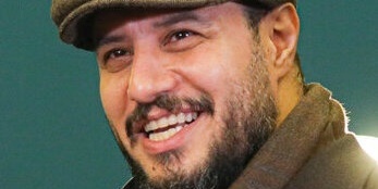 (ویدئو انگیزشی) جواد عزتی از تئاتر خیابانی تا سلطان سینمای ایران: رمز موفقیت خودش را لو داد