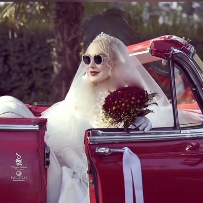 مقایسه جذاب ماشین عروس بازیگران ایرانی/ BMW بهاره رهنما، مرسدس بنز رضا گلزار و عروسش، بنز نوستالژیک آرام جعفری و مینا مختاری