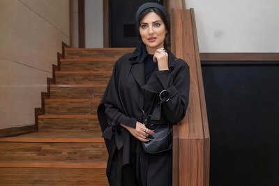 گشتی در آپارتمان نورگیر هلیا امامی؛ از انتخاب جسورانه پرده‌های سبز تا چیدمان کلاسیک میز ناهارخوری+ویدیو/ چقدر سلیقه‌اش خوبه👌