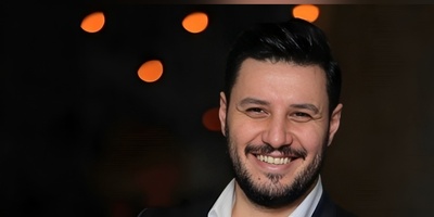 (ویدئو) رمز موفقیت جواد عزتی، داوود اشرف سریال وحشی از زبان خودش؛ از تئاتر خیابانی تا سلطان گیشه! | توصیه‌ای که مسیر زندگی شما را عوض می‌کند