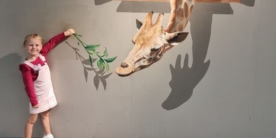 ویدیو| هرگز تصور نمی‌کردید یک نقاشی بتواند اینقدر زنده باشد/ این هنرمند با نقاشی سه‌بعدی خود شما را به دنیای دیگری می‌برد!