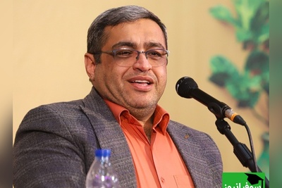 (ویدیو) دکتر سعید عزیزی روانشناس محبوب ایران: روبوسی زن و شوهر جلوی جمع... خانمه میگه بابات بیخود کرده...😂