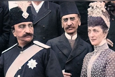 گذری در تاریخ/ چرا زنان حرمسرای قاجاری در عکس‌هایشان سبیل داشتند؟/ علایق ناصرالدین شاه یا معیارهای زیبایی؟