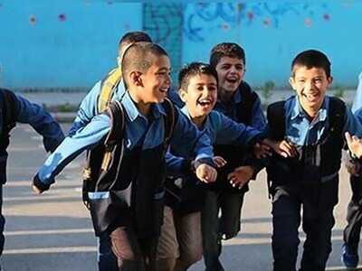 (ویدئو) دیدار نوستالژیک دانشمند برتر جهان با مدرسه قدیمی‌اش پس از 32 سال؛ دکتر نورالدین قدیمی از تجدید خاطرات و مسیر موفقیت خود می‌گوید