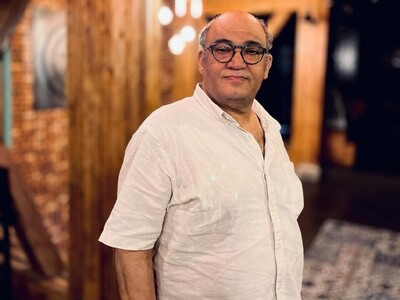 (ویدیو) وصیت ادبی نادر سلیمانی در برنامه «شب‌آهنگی» / گور من گمنام می ماند به راه، فارغ از افسانه‌ها و نام‌ها...