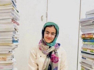 (ویدئو) حضور صبا معصوم‌نیا، رتبه یک کنکور تجربی در تماشای کشتی سنتی مازندارن/ تشویق بی‌امان تماشاچی‌ها