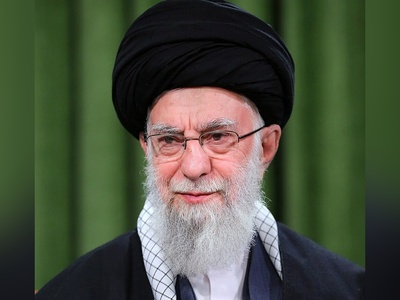 (ویدئو) شعرخوانی رهبر انقلاب به زبان عربی که میلیون‌ها بار دیده شد