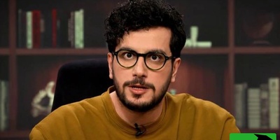 مروری بر دفترچه خاطرات خانوادگی امیرحسین قیاسی: من و همسرم تیکه ای از وجودمون رو از دست دادیم/چند بار بیشتر بابامو ندیدم/عموی 13 ساله ام شهید شد!
