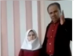 تبلیغات خنده دار پدر دانش آموز ایرانی برای رای گیری شورای مدرسه دخترش +فیلم /میگه رای بدین طیاره و فرودگاه میاره🤣