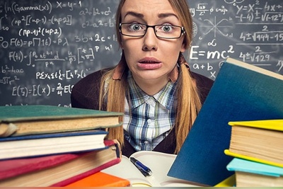 خلاقیت خنده دار برای جلوگیری از تقلب دانش آموزان در امتحان +عکس/یعنی اگه به این عکس نخندی منحصر بفردی...