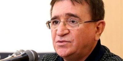 (ویدئو) روایتی بامزه از دکتر انوشه درباره سوتی استادان دانشگاه؛ «اون خانم دکتره گردن‌گیرش خراب بود!» 😂