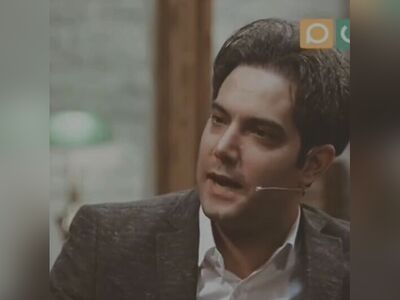 (ویدئو) خلاقیت دیدنی امیرعلی نبویان در شوخی با اشعار حافظ