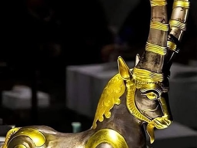 (ویدیو) گنجینه مرموز کاخ مرمر؛ تندیس طلایی بز کوهی هخامنشی و روایت شکوهی که فراموش نمی‌شود