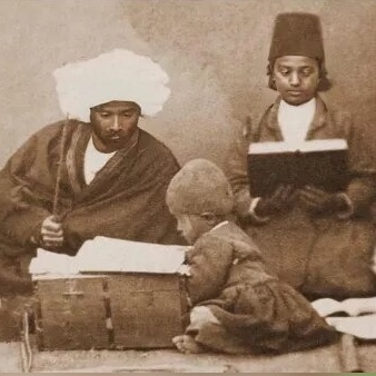تفاوت مدرسه رفتن بچه‌ها از دوران قاجار تا دهه 60 +عکس