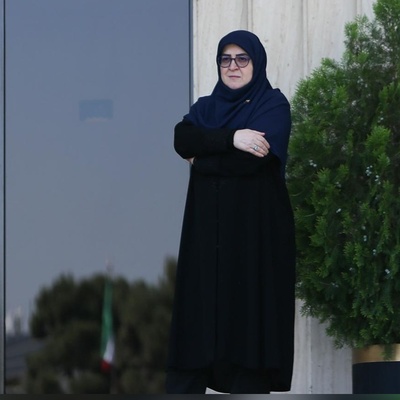 (فیلم) سخنگوی دولت با دانشجویان دانشگاه یزد قهر کرد / به مادر خودتان توهین کردید