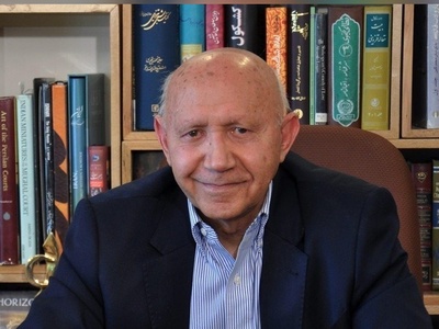 (ویدیو) دکتر الهی قمشه‌ای: وقتی یه سختی پیش میاد انسان رشد میکنه...