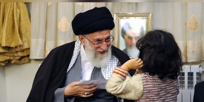 توصیه مهم رهبر شهید انقلاب درباره زبان مادری؛ «ترکی صحبت کنید» + فیلم