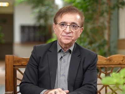 (ویدیو) کلیدی‌ترین و مهم‌ترین توصیه‌ی دکتر محمود انوشه متخصص روانشناسی ایران: بجای پاک کردن اشک هایت کسی که باعث این اشک شده را از قلبت پاک کن...