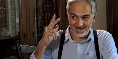 ویدیو | خواستن جلوی دکتر رو بگیرن تا تلویزیون نره/آخرش که بیژن بنفشه‌خواه اون قیافه رو کرد نمی‌تونی نگاهت رو برداری!😂