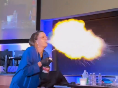 (ویدئو) استاد شیمی با این ترکیباتِ سمی، شدیداً به درد چهارشنبه‌سوری میخوره🙄