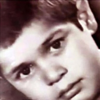 عکس کمتر دیده‌شده از سال‌های ابتدایی علی دایی؛ یک جزئیات ریز حسابی توی چشم می‌زند