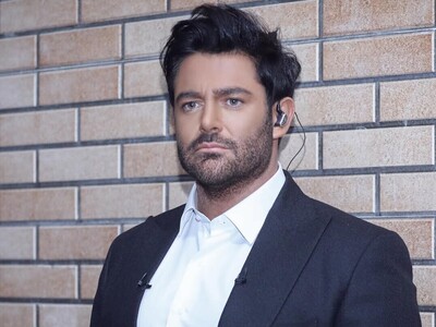 (ویدیو) خنده‌های هیستریک "محمدرضا گلزار" سر اطلاعات عمومی این نیمچه اینشتین‌ها دیدنیه! /  این سوال رو از یه بچه کلاس اولی هم می‌پرسیدی درجا جواب می‌داد