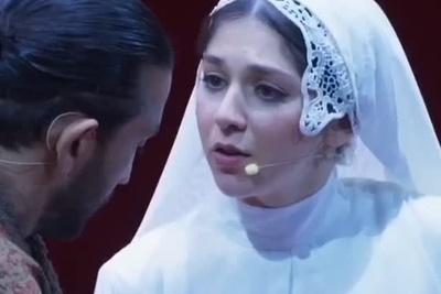 تاثیر گذارترین اجرای برنامه کارناوال با هنرنمایی سینا ساعی و مکالمه شعرگونه با مادرش در آخرین ایستگاه زندگی امیر کبیر/ این جهان و این‌همه زخم انتخاب من نیست+فیلم