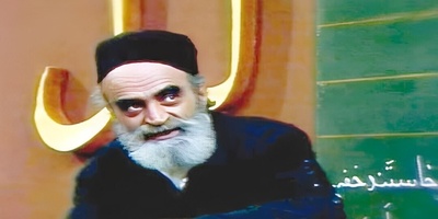 ویدیو | بازگشت به مدرسه‌های دهه 60؛ آموزش الفبا با شیوه‌های امروزی / نسل قدیم کجا، نسل گودزیلایی کجا!