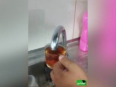 خلاقیت خنده‌دار پدر تبریزی در بحران کم آبی حماسه ساز شد/ وقتی شیر آب تبریز هم باشی عاشق چایی هستی😂