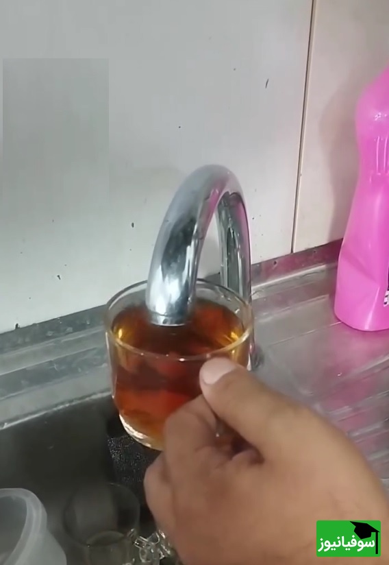 خلاقیت خنده‌دار پدر تبریزی در بحران کم آبی حماسه ساز شد/ وقتی شیر آب تبریز هم باشی عاشق چایی هستی😂